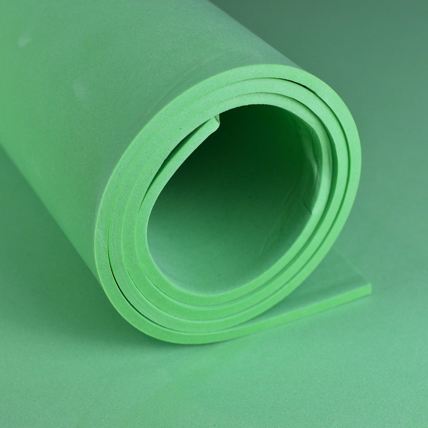 EVA foam 65 kg/m3, 5 mm green - 100x50 cm